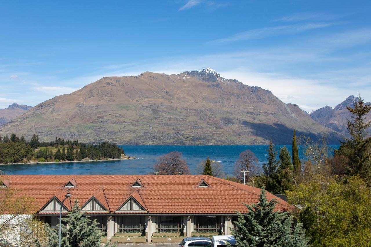 Ramada By Wyndham Queenstown Central Exteriör bild