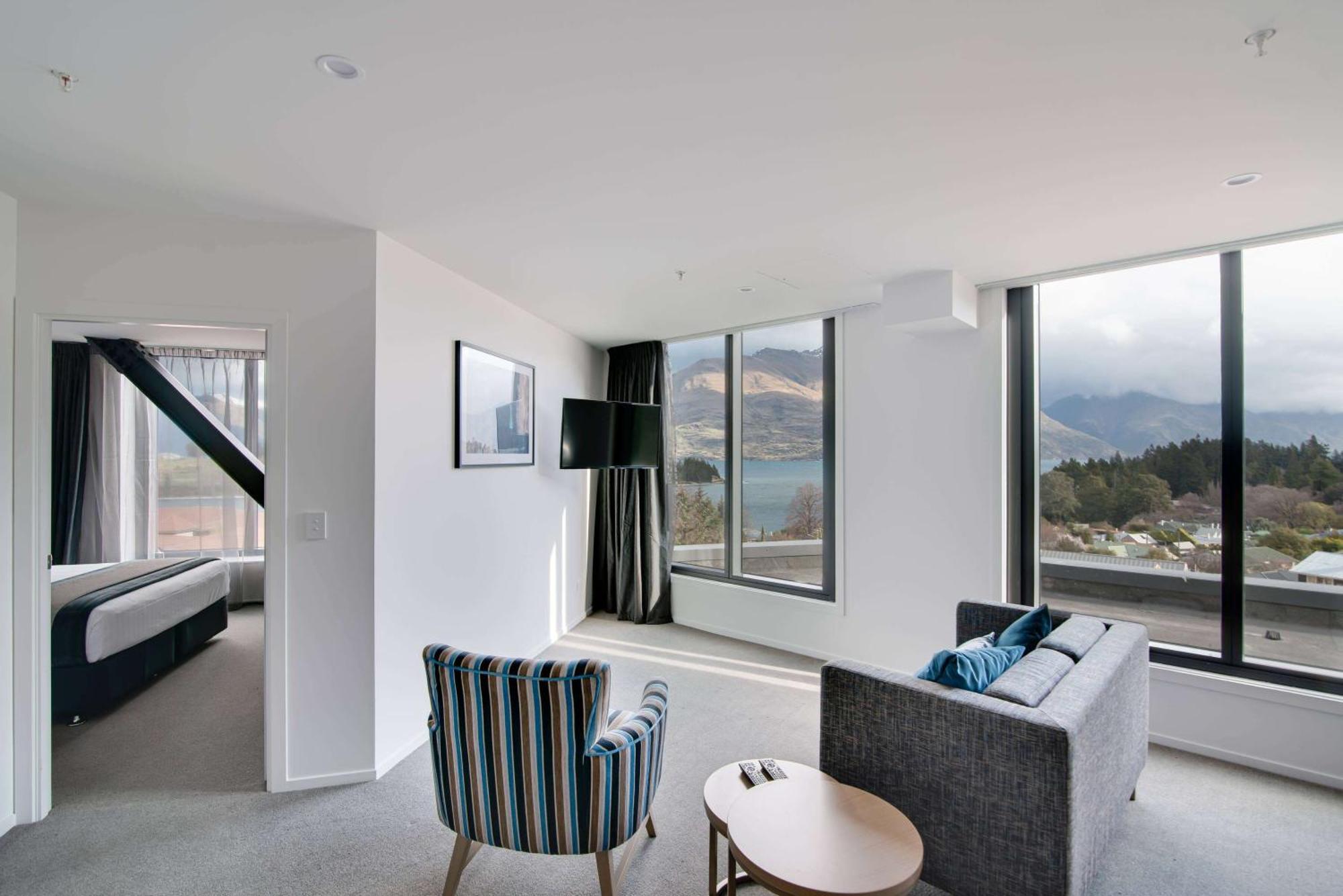 Ramada By Wyndham Queenstown Central Exteriör bild