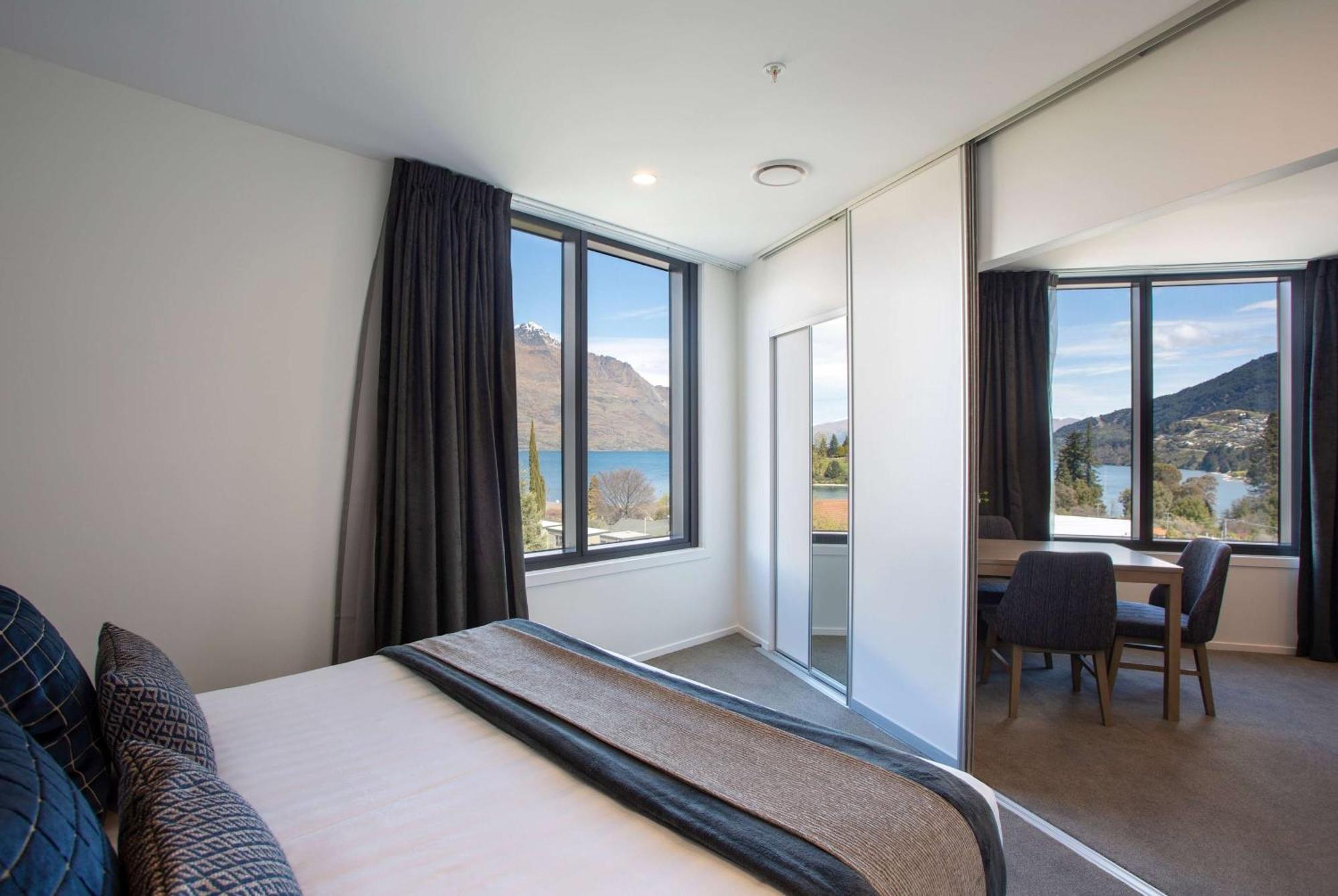 Ramada By Wyndham Queenstown Central Exteriör bild
