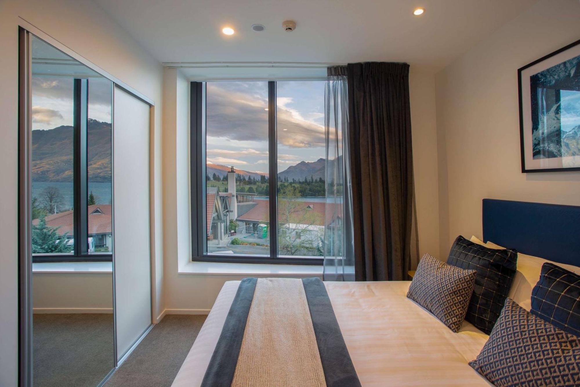 Ramada By Wyndham Queenstown Central Exteriör bild