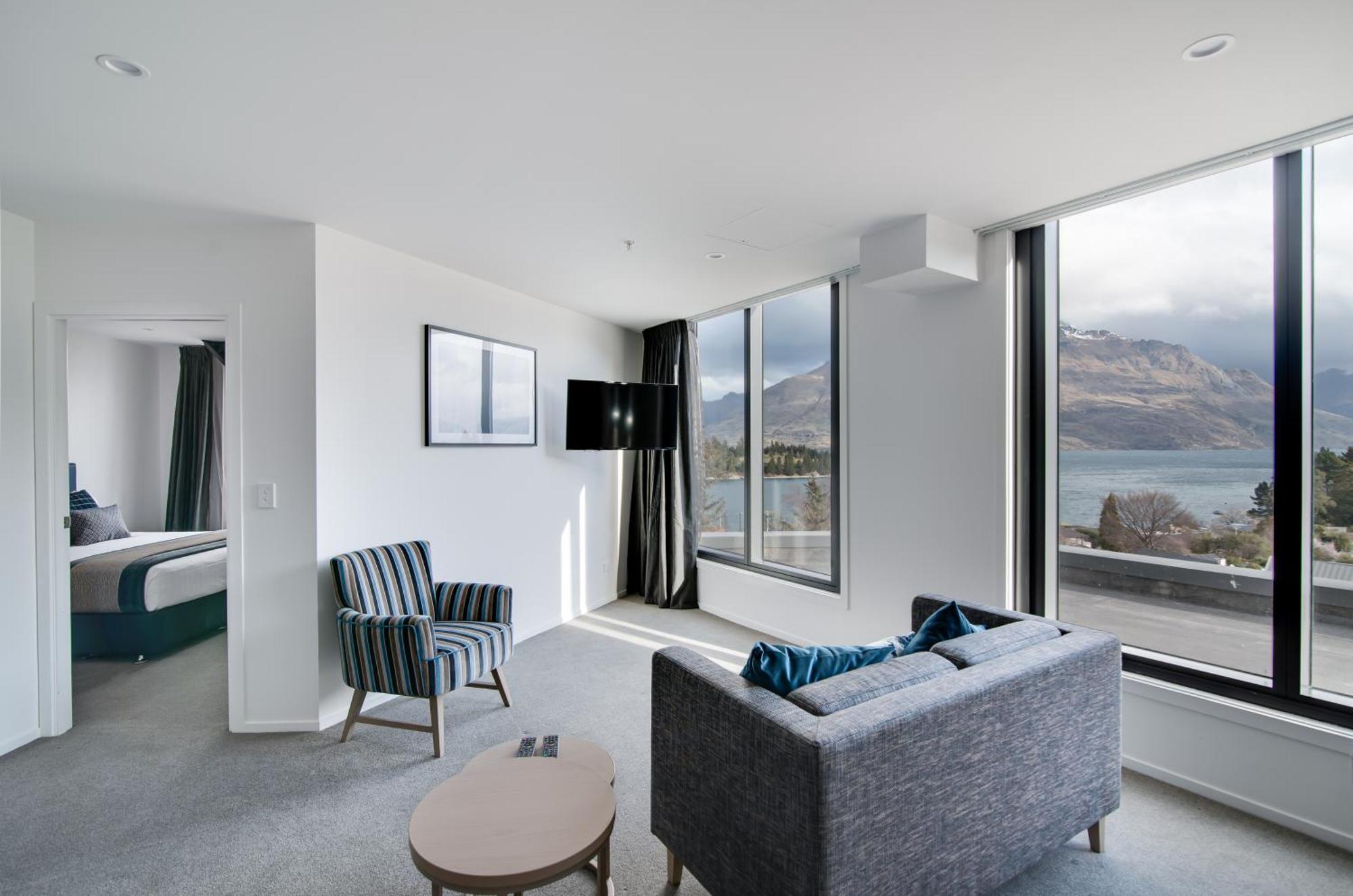 Ramada By Wyndham Queenstown Central Exteriör bild