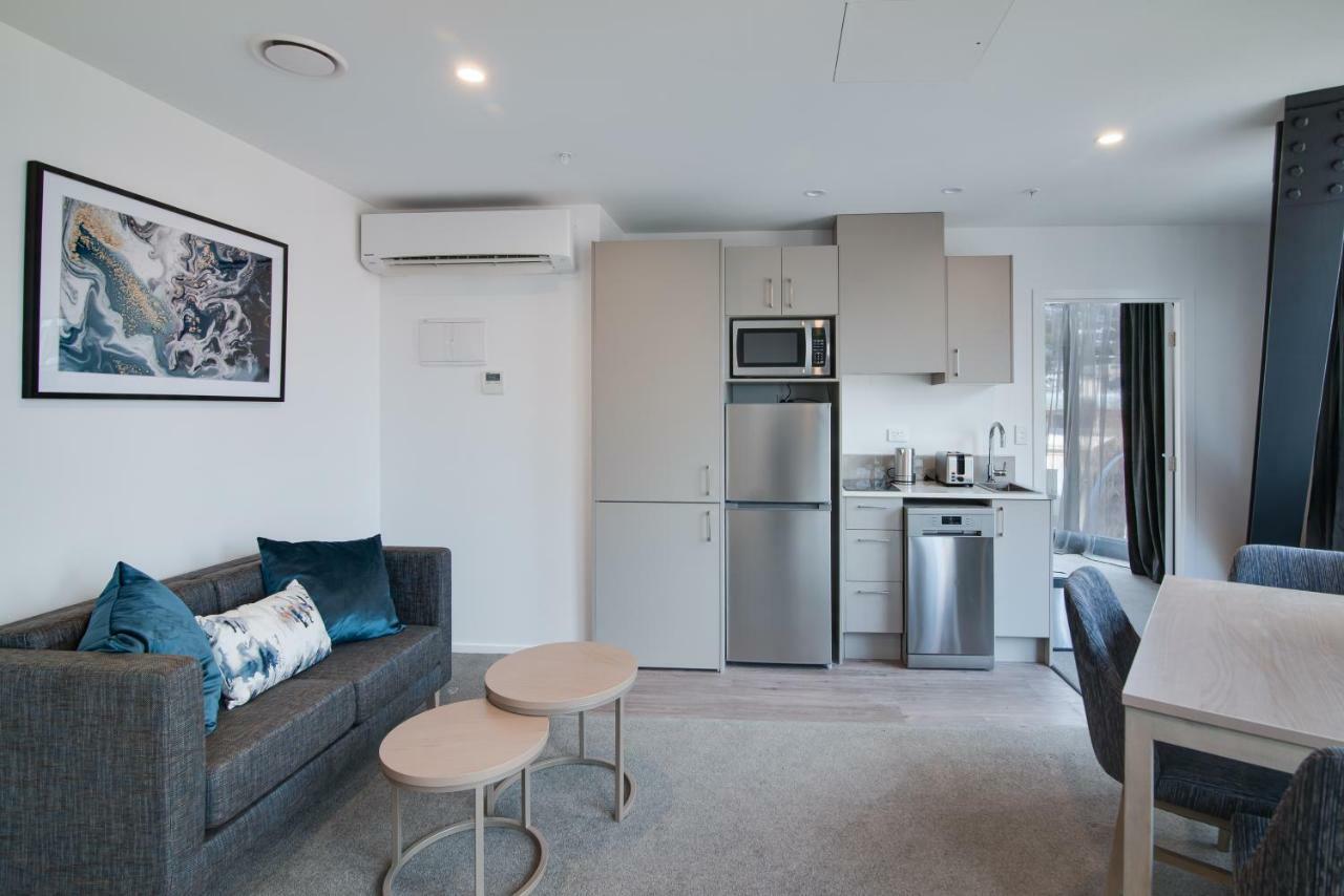 Ramada By Wyndham Queenstown Central Exteriör bild